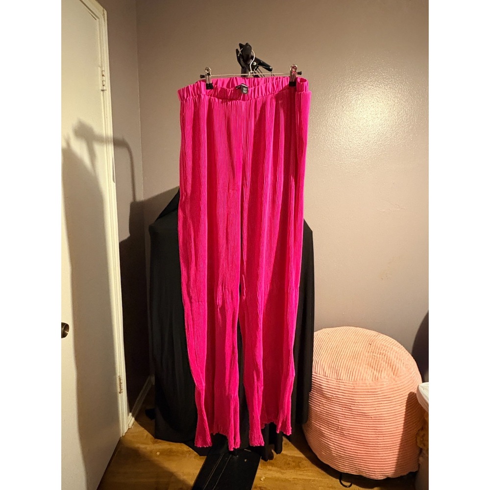 PrettyLittleThings Hot Pink Plisse High Waisted Wide Leg Pants Sz US 6‎